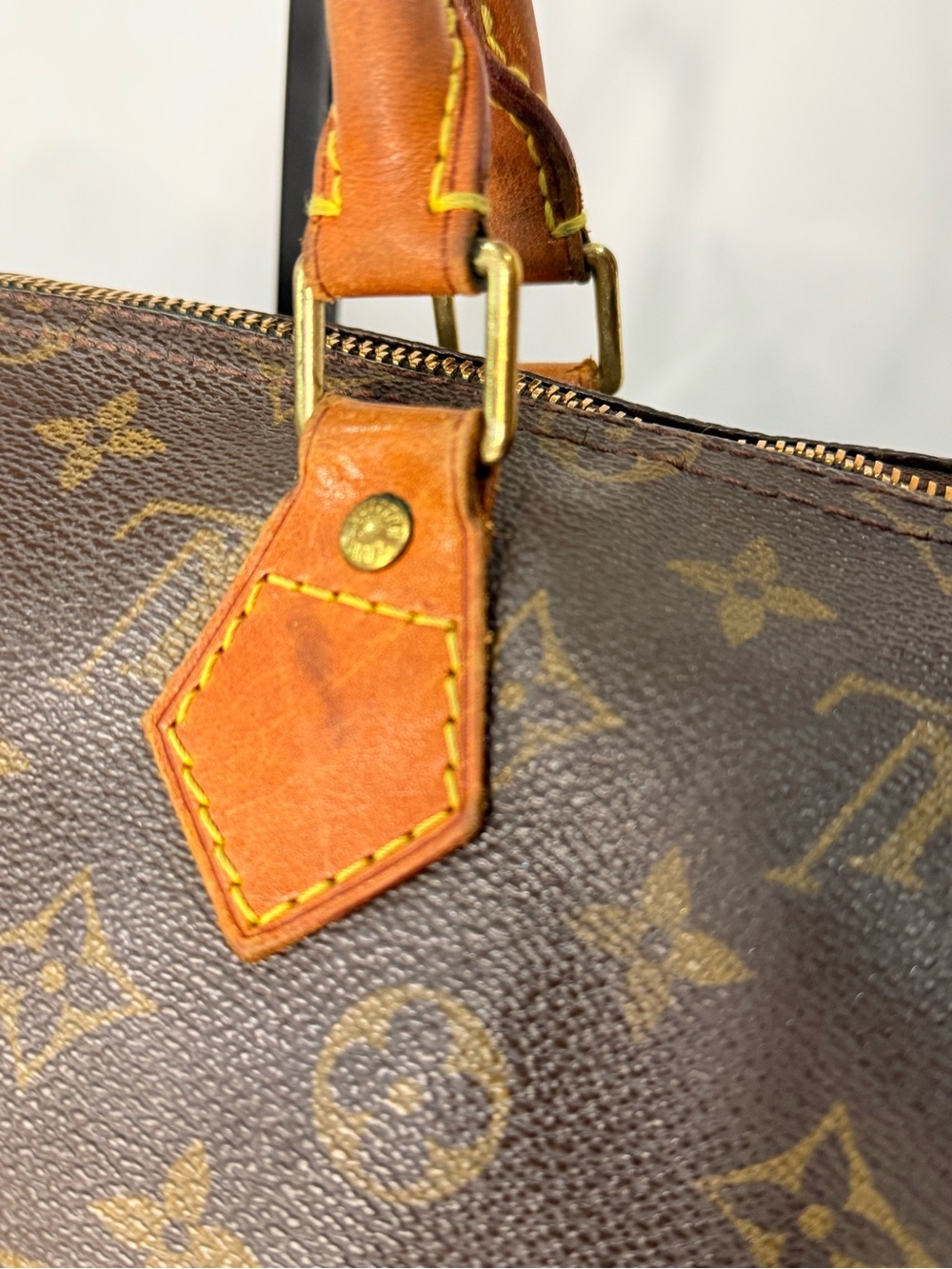 Louis Vuitton Monogram Canvas Speedy 35 - Picture 8 of 15